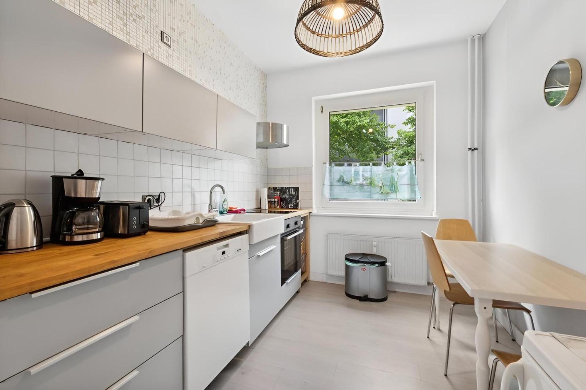 Flora Furnished Fair Apartment *